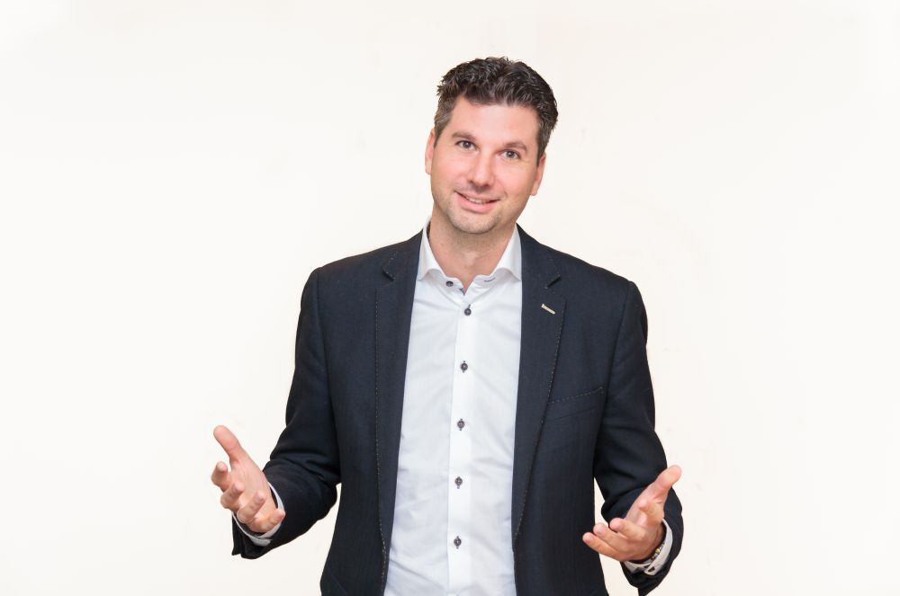 Alphadirecteur Arnoud Drop zoekt relaties